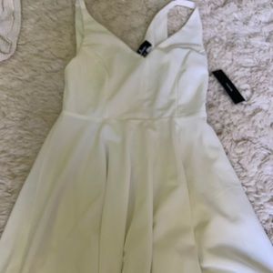 BRAND NEW White Lulus Dress